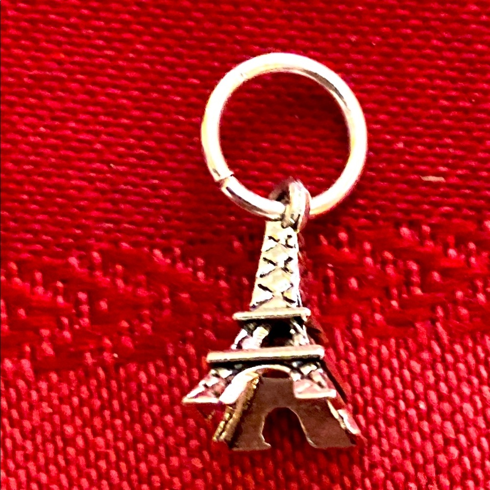 5/$10❤️❤️❤️NEW TIBETAN SILVER EIFFEL TOWER CHARM PENDANT